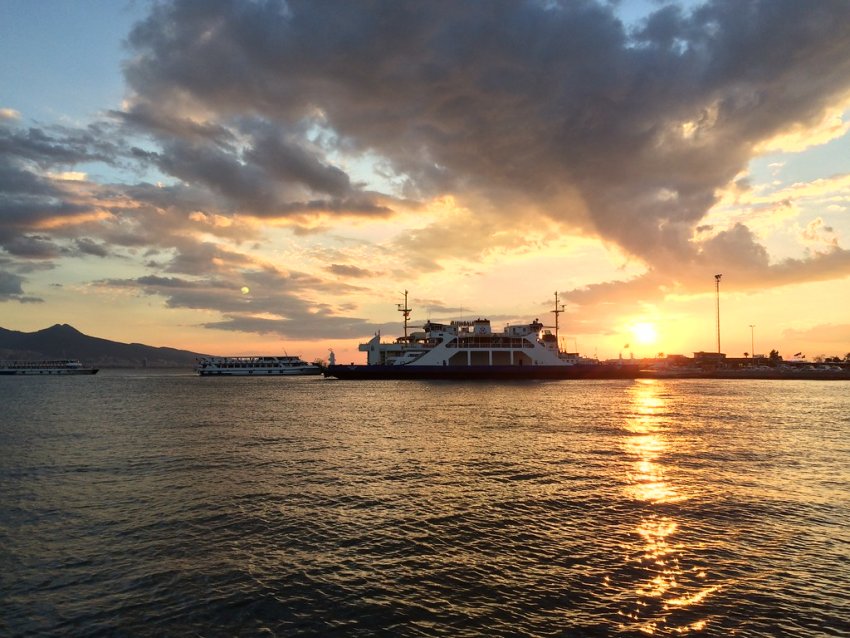 Göztepe - Karşıyaka Vapuru