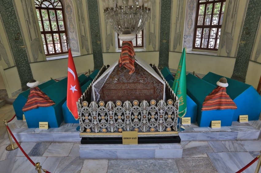Bursa Osman Gazi Türbesi Bursa Osman Gazi Türbesi