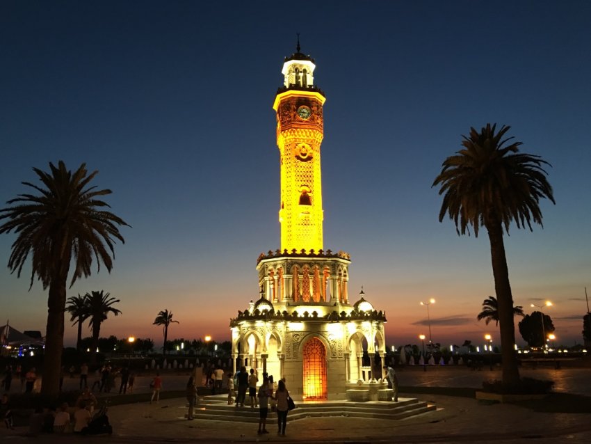 İzmir Saat Kulesi
