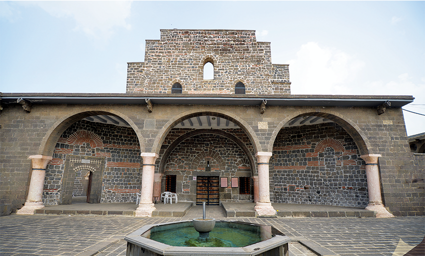 Diyarbakır Meryem Ana Kilisesi Diyarbakır Meryem Ana Kilisesi