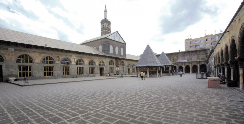 Diyarbakır Ulu Camii Diyarbakır Ulu Camii