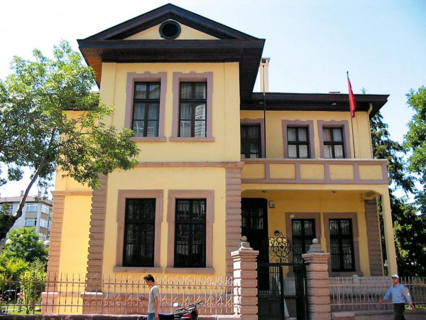 Atatürk Evi Müzesi