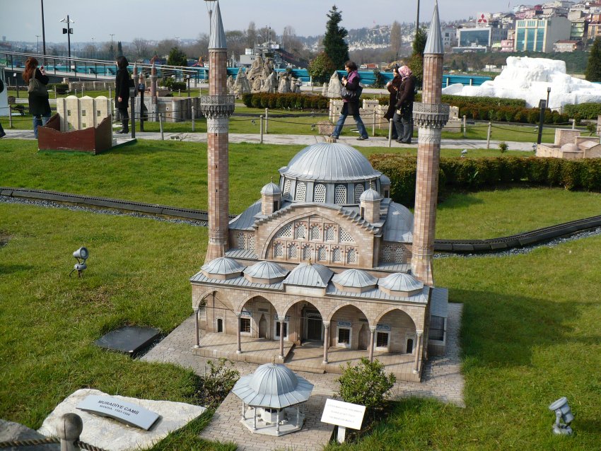 Muradiye Camii Muradiye Camii