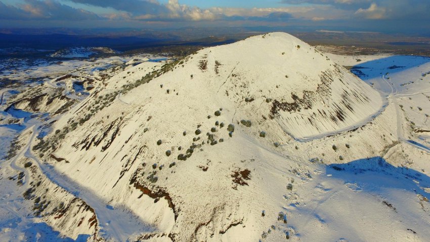 Divlit Yanardağı Divlit Yanardağı