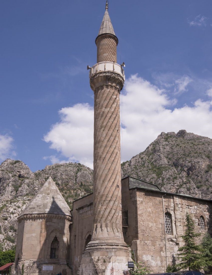 Burmalı Minare Camiisi Burmalı Minare Camiisi